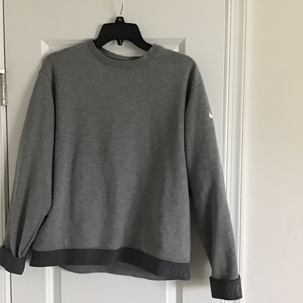 Nike crop sweatshirt